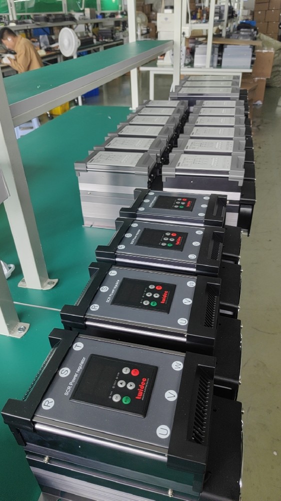 为什么电力调解器的包管丝容易被烧？？？？？