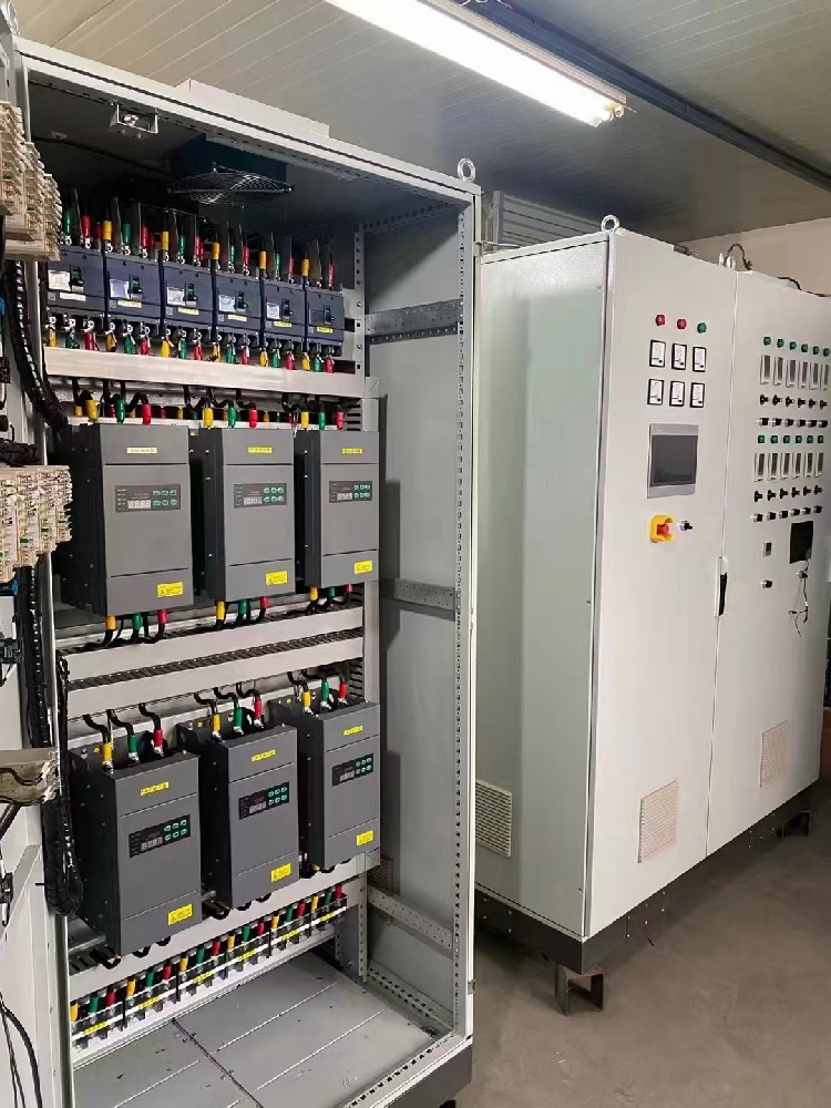 当需要对电力调解器举行参数修改时，，，，，，怎样操作能阻止对正在运行的系统造成攻击？？？