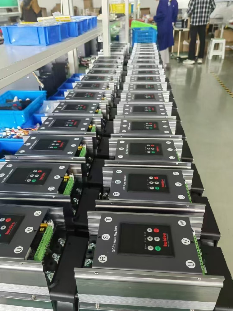 随着物联网装备的普及，，，，，，电力调解器怎样与其他物联网装备实现无缝通讯和协同事情？？？？？？