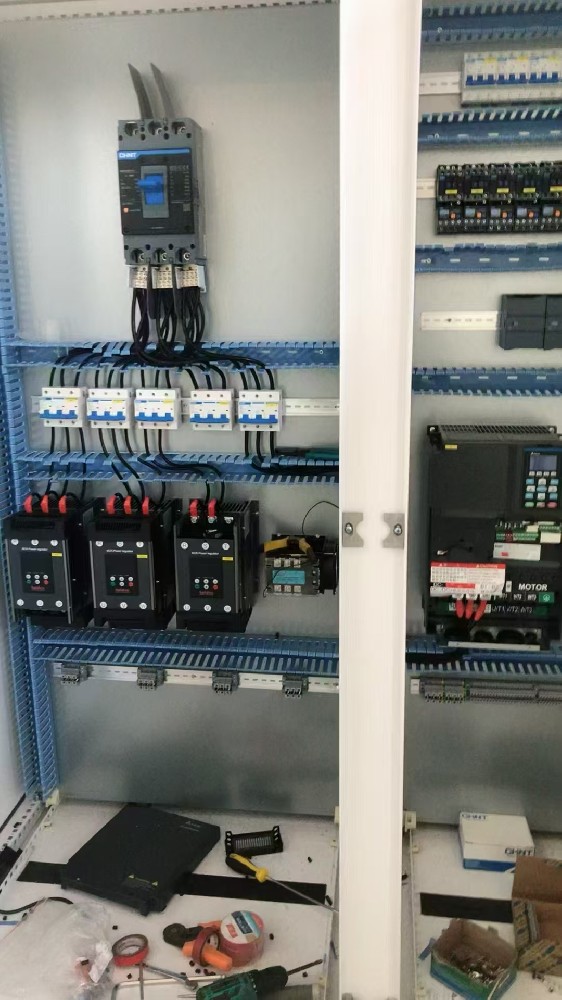 怎样通过电力调解器实现对漫衍式能源资源的聚合与有用使用？？？？？？