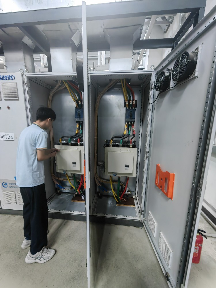 电力调解器在极端天气条件下（如高温、强风、暴雨等）的可靠性包管步伐有哪些？？？？？？